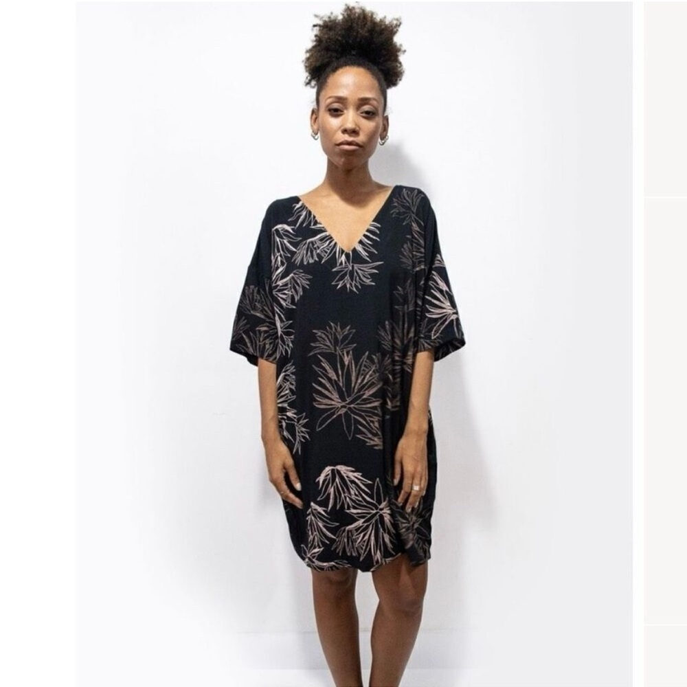 Tonle Black Floral Tunic